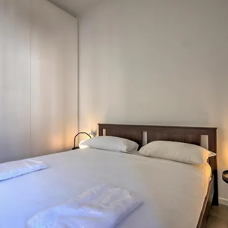 Appartement Nuovo Bilocale Con Giardino Vicino Mm Dateo